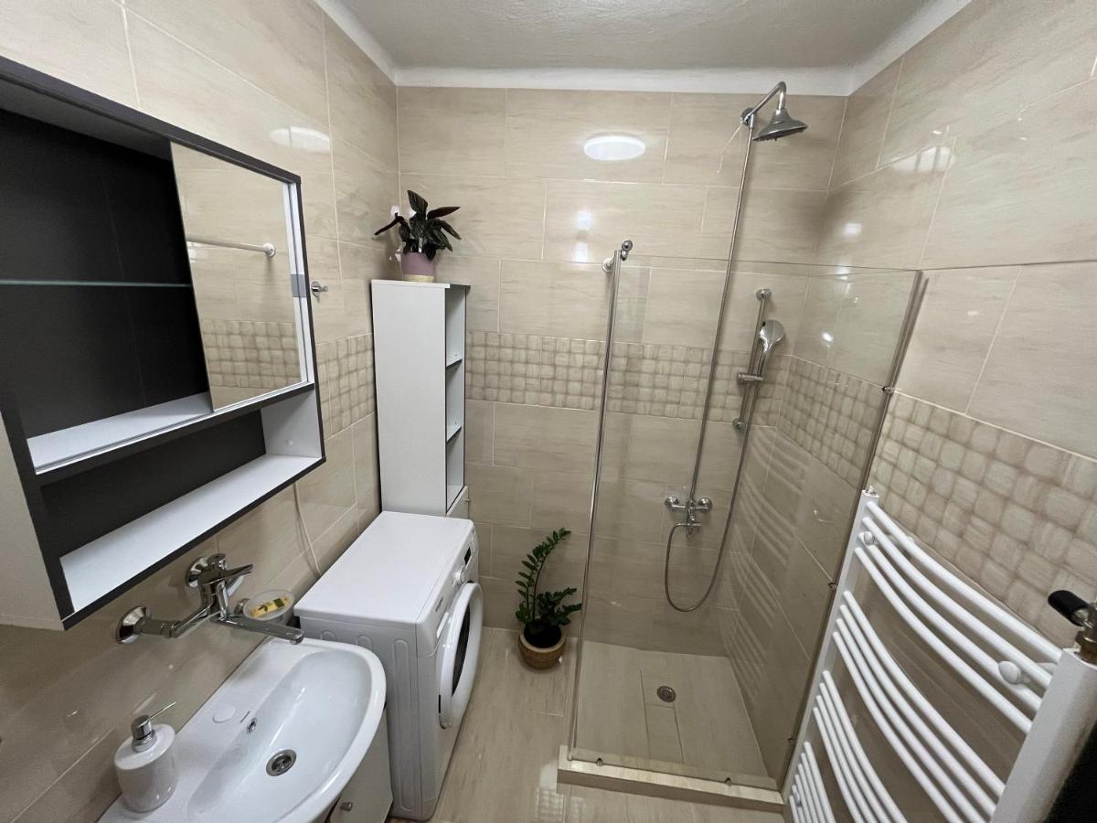 Apartment, Sun Terrace, Privat Parking Banska Bystrica Bagian luar foto